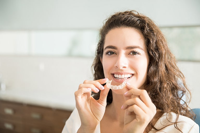 Invisalign vs Braces Cost in 2025: What You Should Expect to Pay